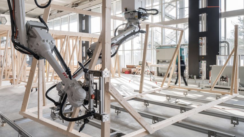 ETH Zurich robots use new digital construction technique to build timber structures