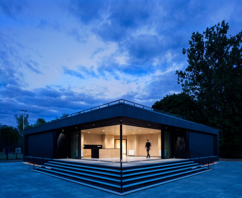 Eton college sports pavilion by Lewandowski Architects
