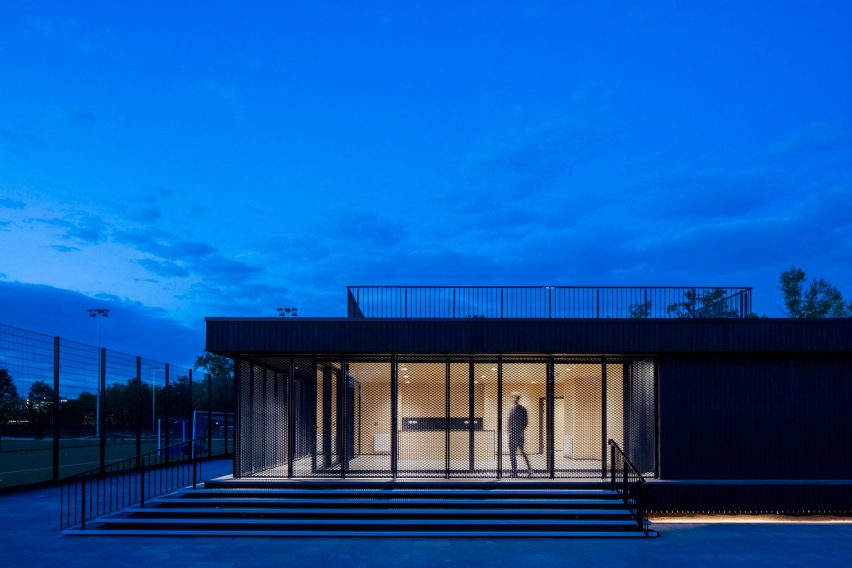 Eton college sports pavilion by Lewandowski Architects