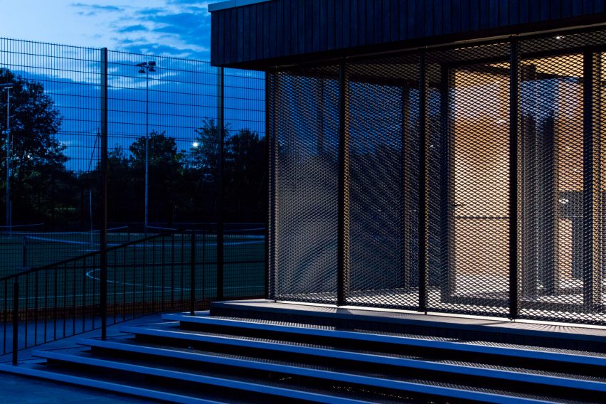 Eton college sports pavilion by Lewandowski Architects