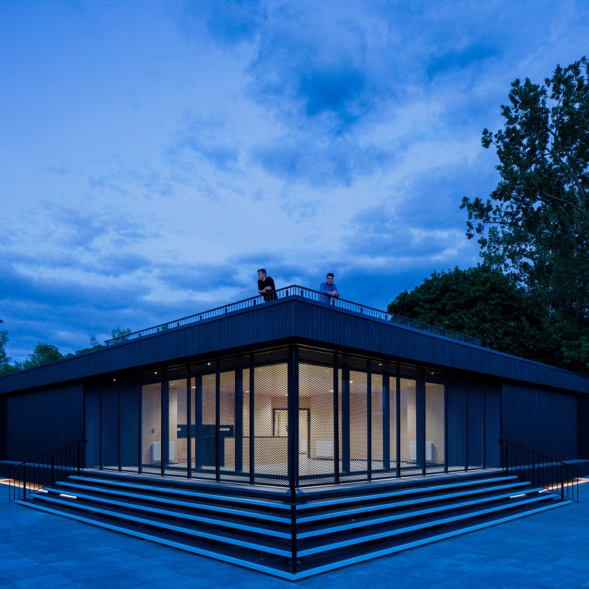 Eton college sports pavilion by Lewandowski Architects