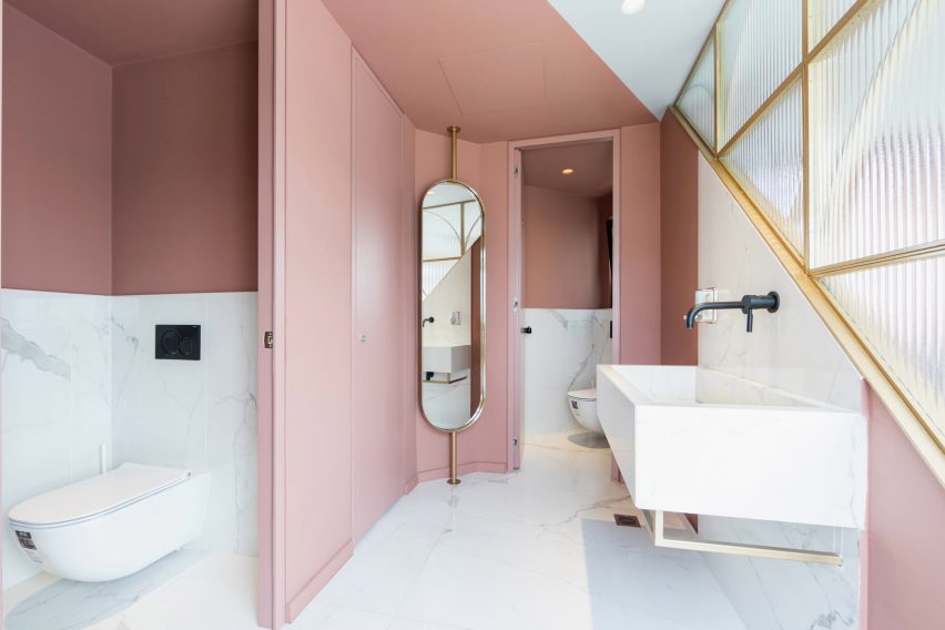 Fluo Evripidis hotel