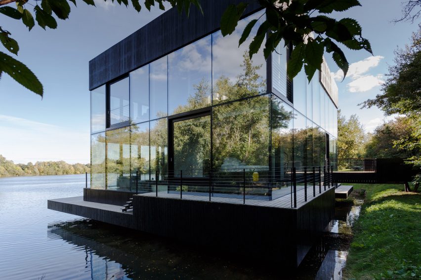 Glass Villa in the lake by Mecanoo in Lechlade, United Kingdom