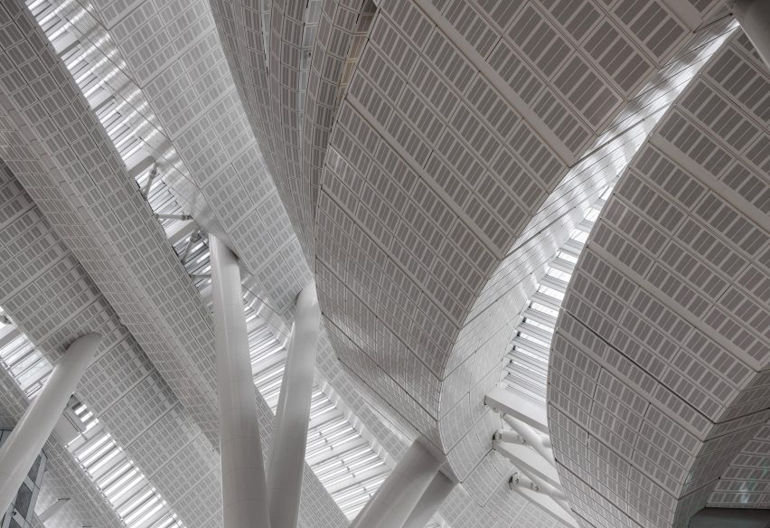 Hong Kong West Kowloon Station by Aedas