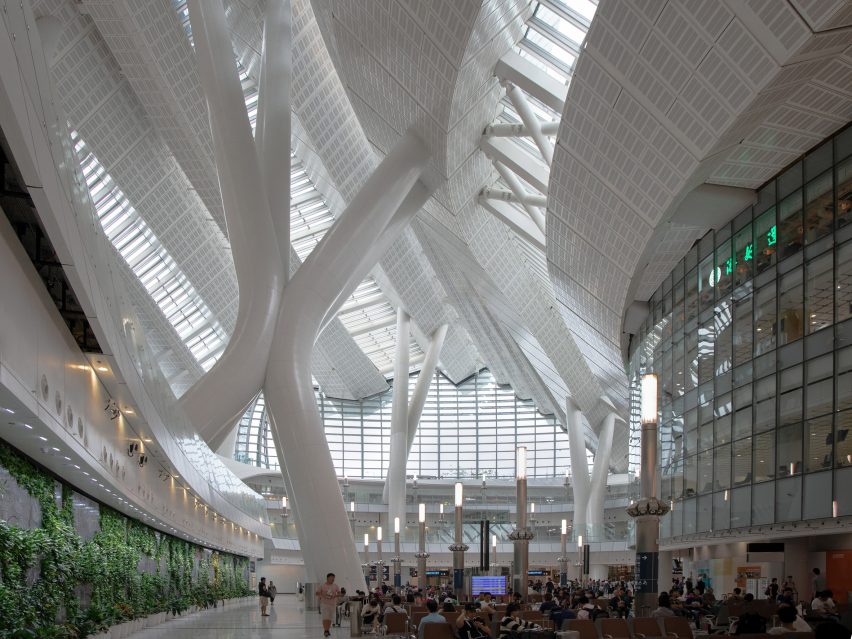 Hong Kong West Kowloon Station by Aedas