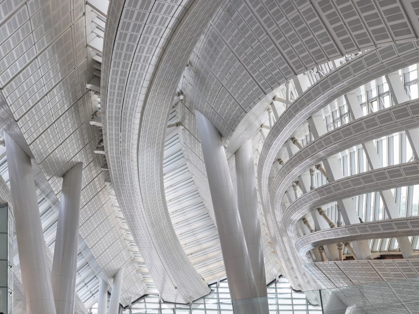 Hong Kong West Kowloon Station by Aedas