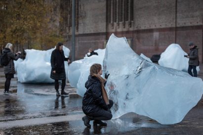 Olafur Eliasson installs giant blocks of ice across London