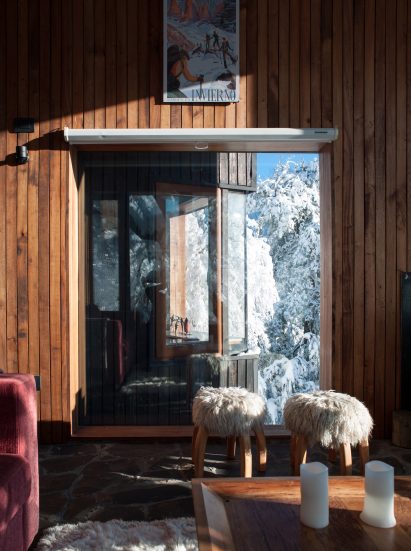 La Dacha Mountain Refuge by DRAA