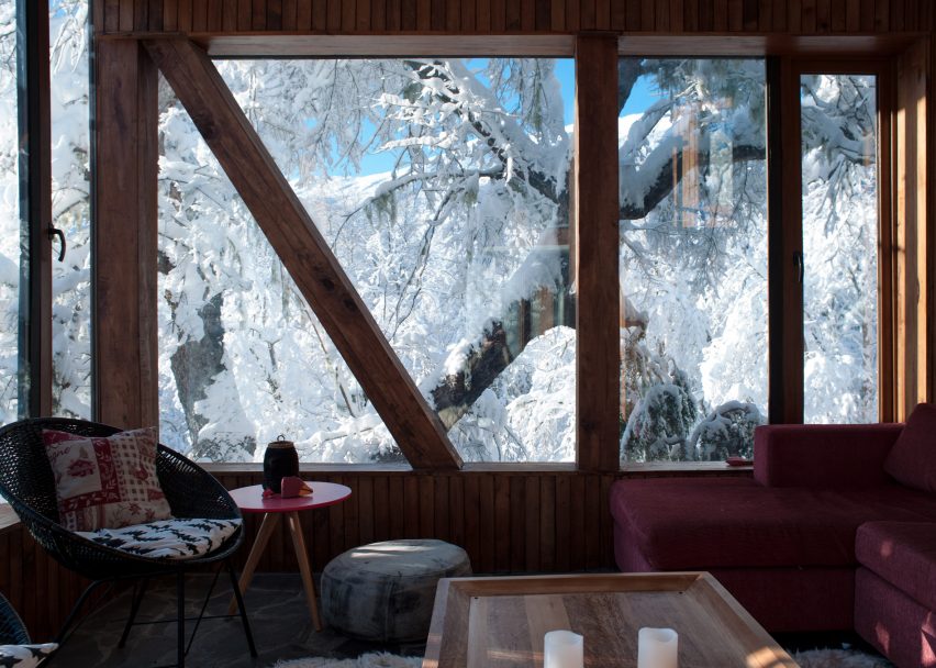La Dacha Mountain Refuge by DRAA
