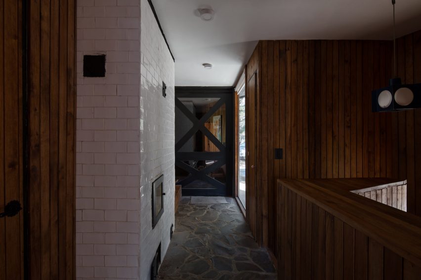La Dacha Mountain Refuge by DRAA