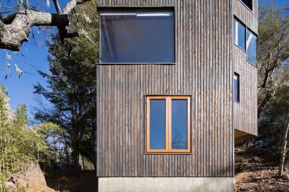 La Dacha Mountain Refuge by DRAA