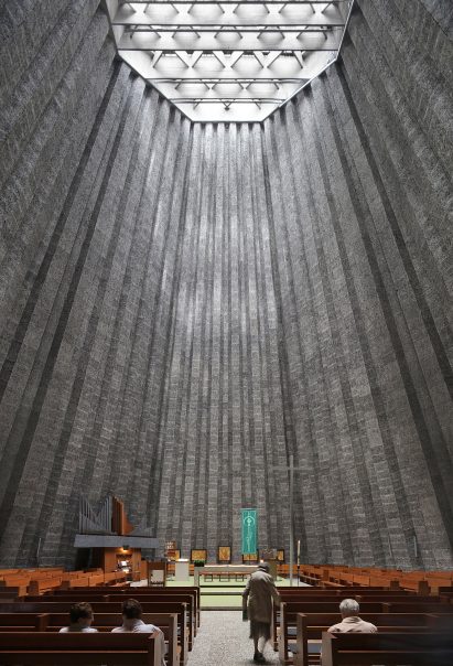 Léon Stynen architecture: Sint-Rita Church, Harelneke