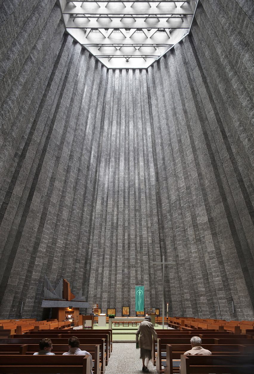 Léon Stynen architecture: Sint-Rita Church, Harelneke