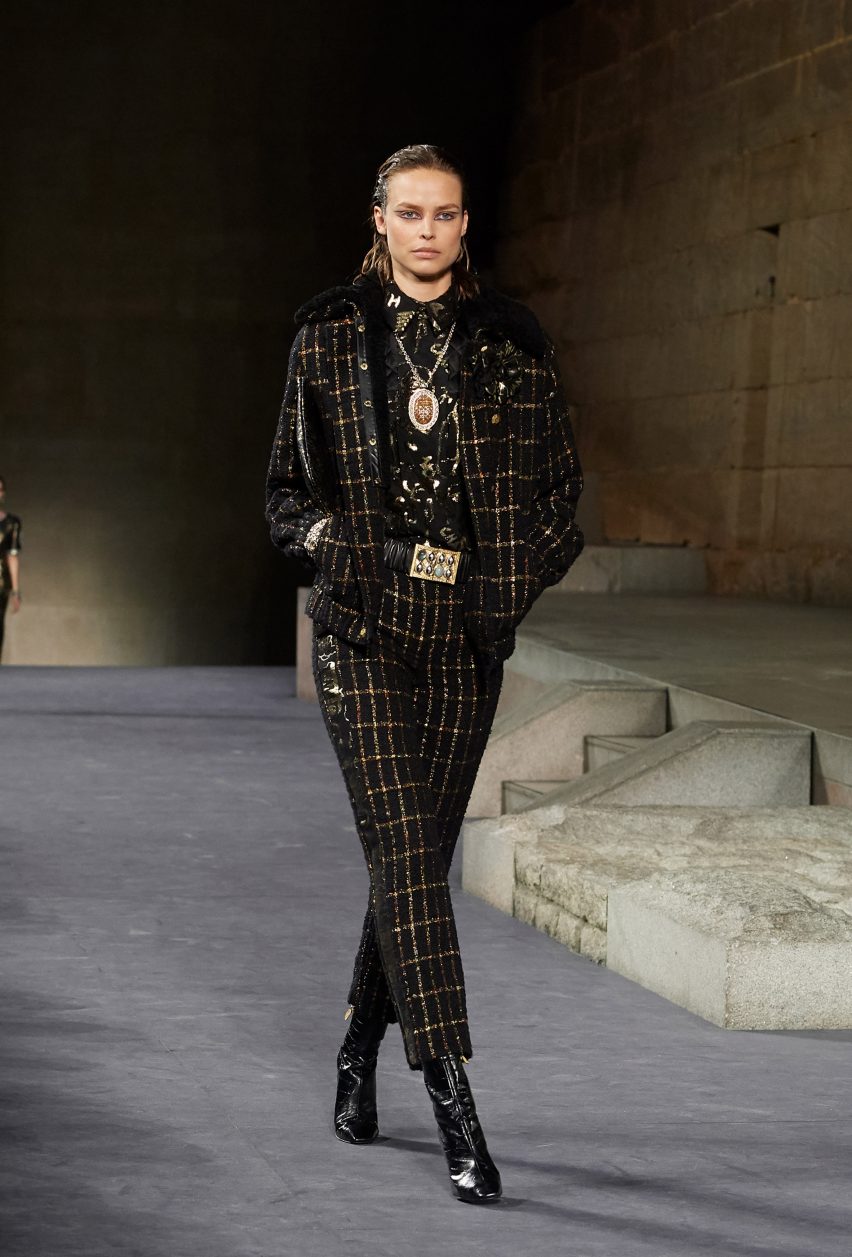 Chanel's 2018/19 Métiers d'art collection