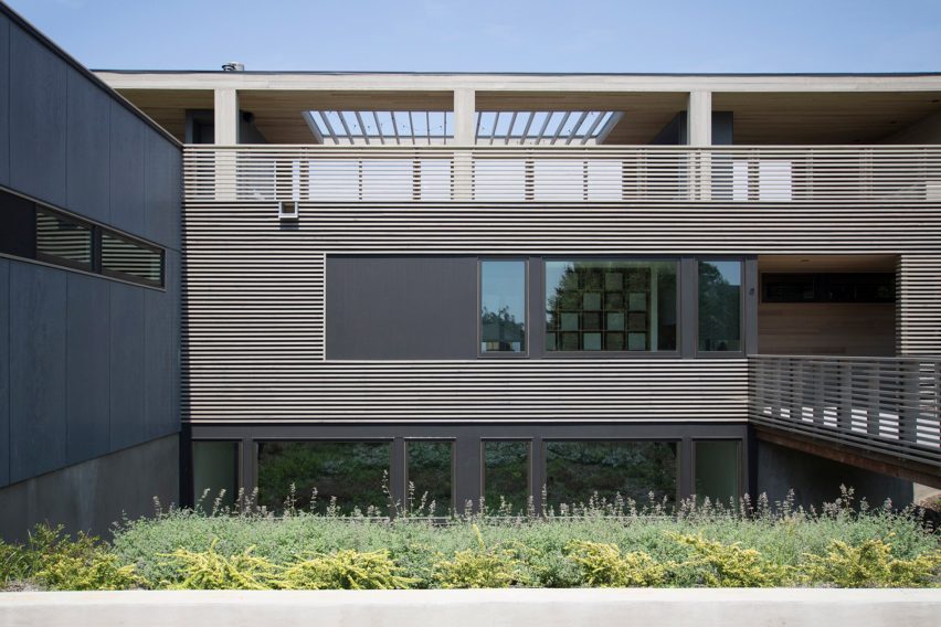 North Fork Bluff House by Resolution 4 Architecture