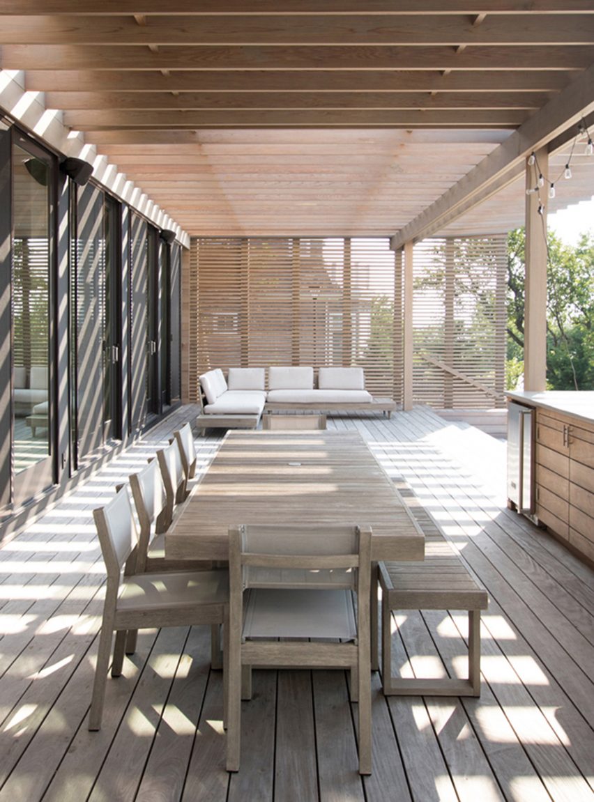 North Fork Bluff House by Resolution 4 Architecture