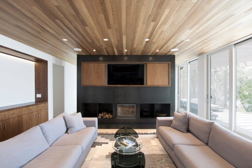 North Fork Bluff House by Resolution 4 Architecture