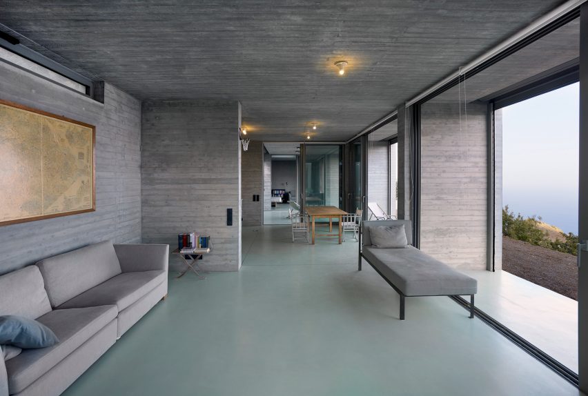 Parallel House by En Route Architects