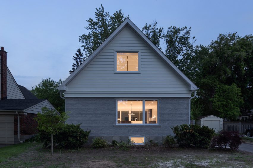 Peak-a-Boo house by Post Architecture