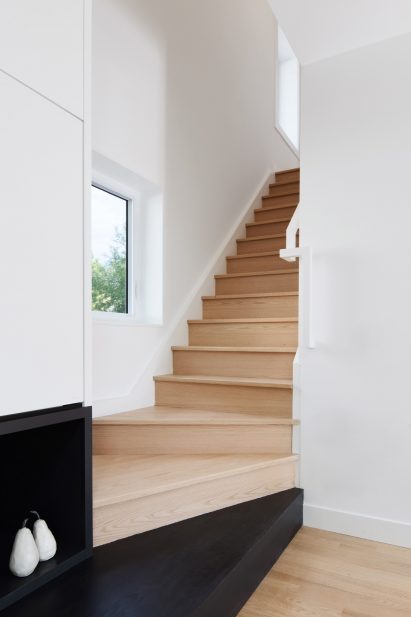 Peak-a-Boo house by Post Architecture