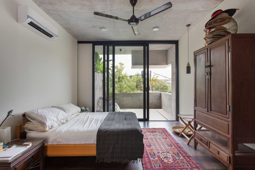Planter Box House in Kuala Lumpur by Formzero