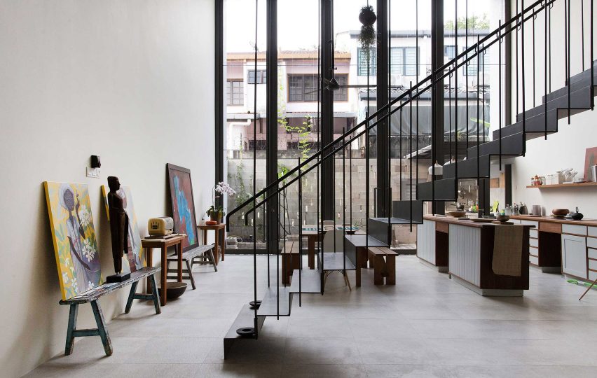 Planter Box House in Kuala Lumpur by Formzero
