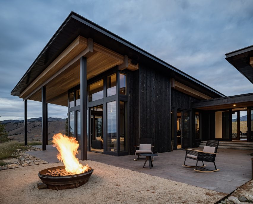 Shaw Mesa Residence by Michael Doty Associates