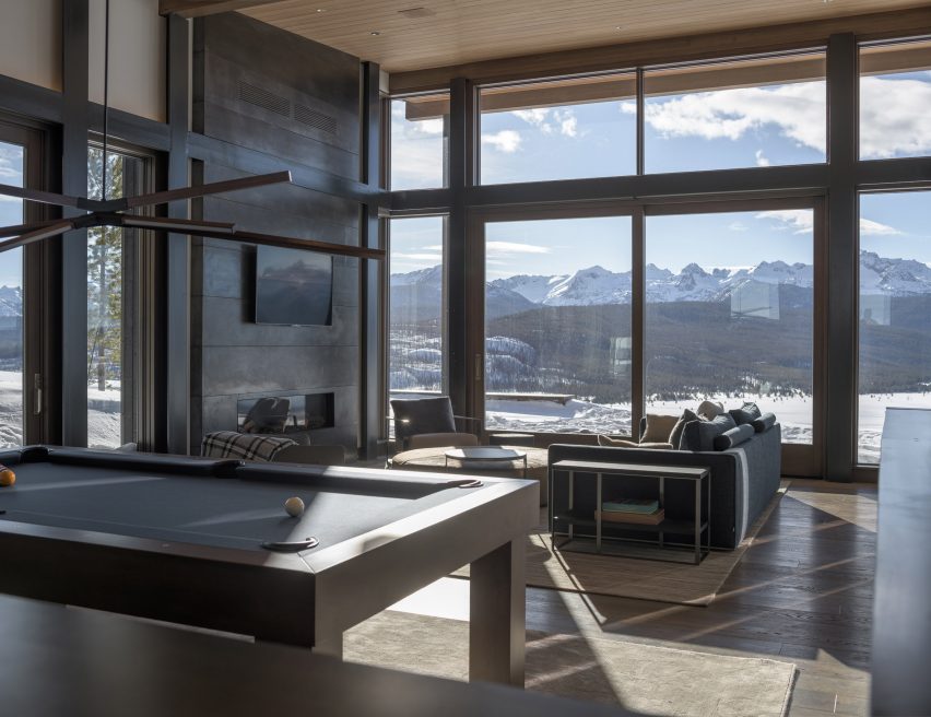 Shaw Mesa Residence by Michael Doty Associates