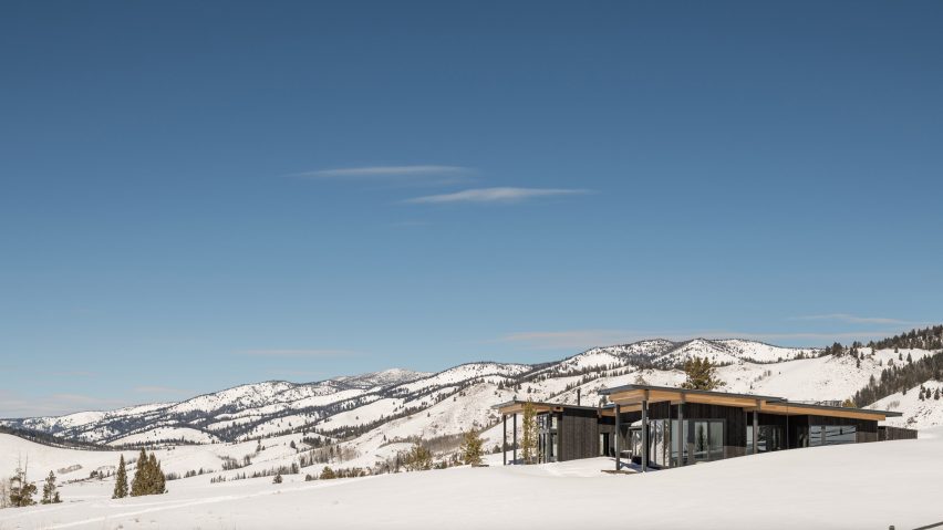 Shaw Mesa Residence by Michael Doty Associates