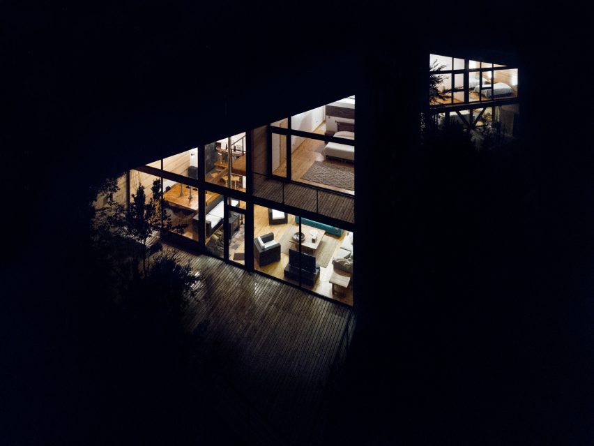 Split House by Hsu Gabriel Architects