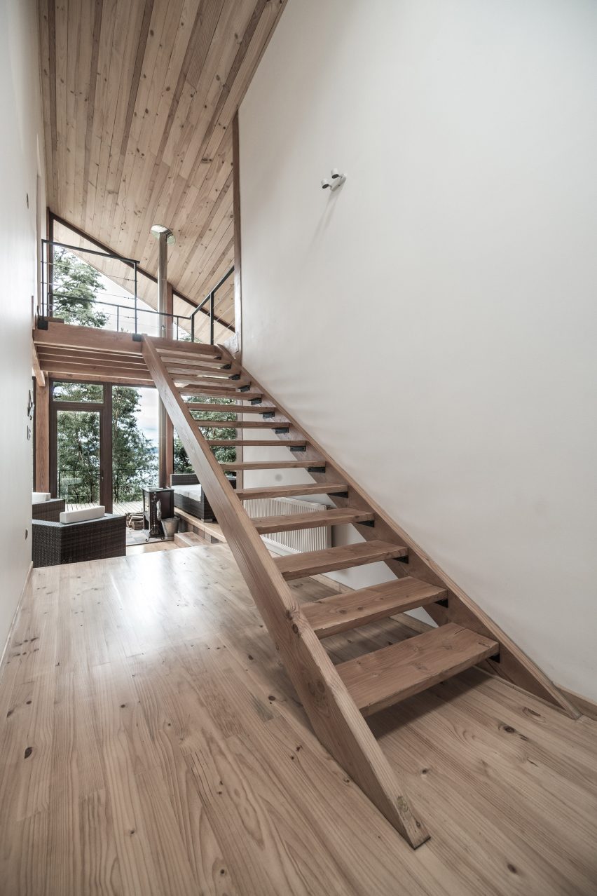 Split House by Hsu Gabriel Architects