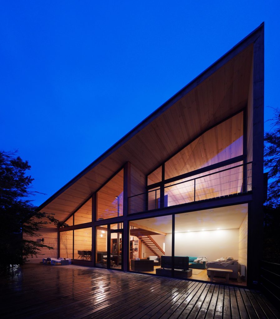 Split House by Hsu Gabriel Architects