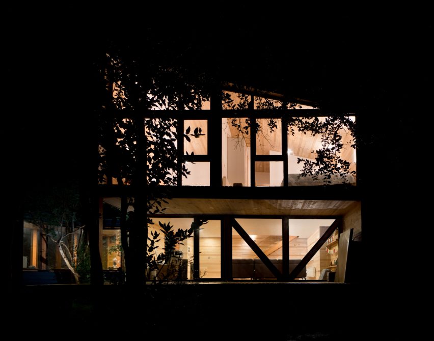 Split House by Hsu Gabriel Architects