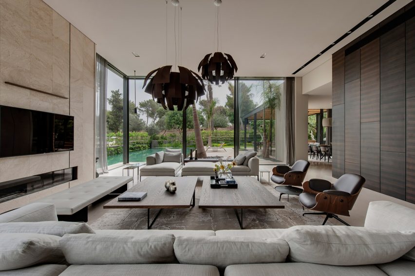 Vitrosca Promotion, B House by Eran Binderman and Rama Dotan