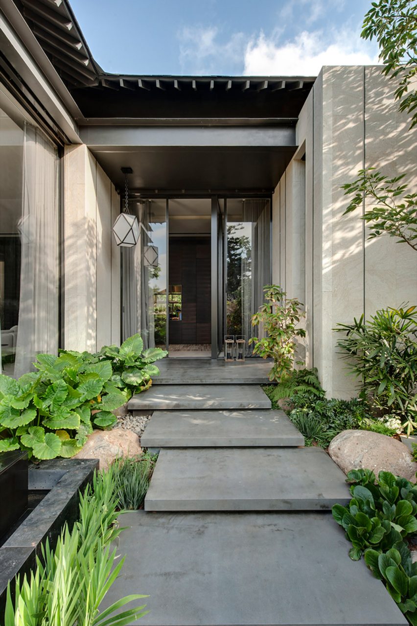 Vitrosca Promotion, B House by Eran Binderman and Rama Dotan