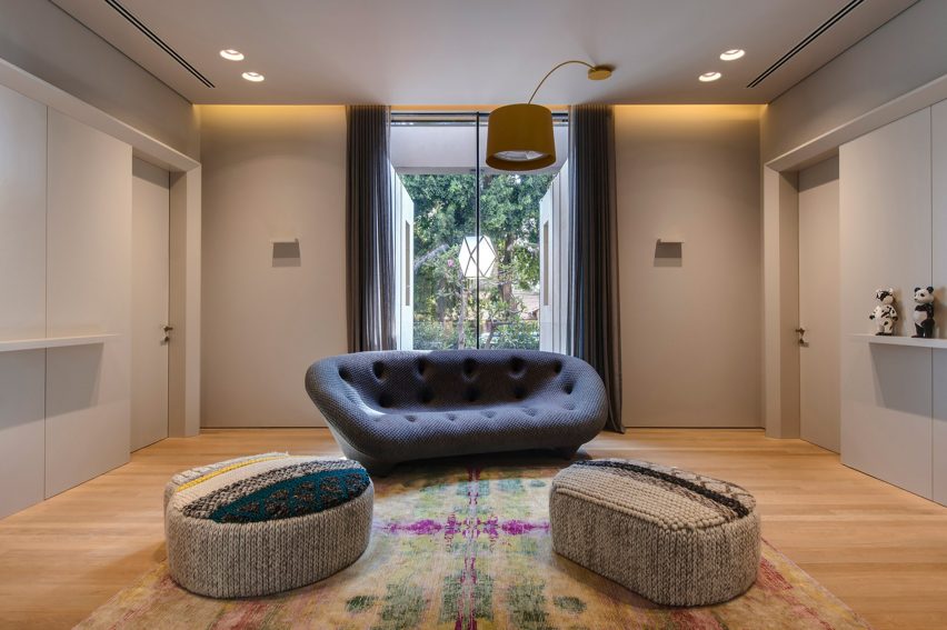 Vitrosca Promotion, B House by Eran Binderman and Rama Dotan