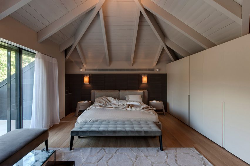 Vitrosca Promotion, B House by Eran Binderman and Rama Dotan