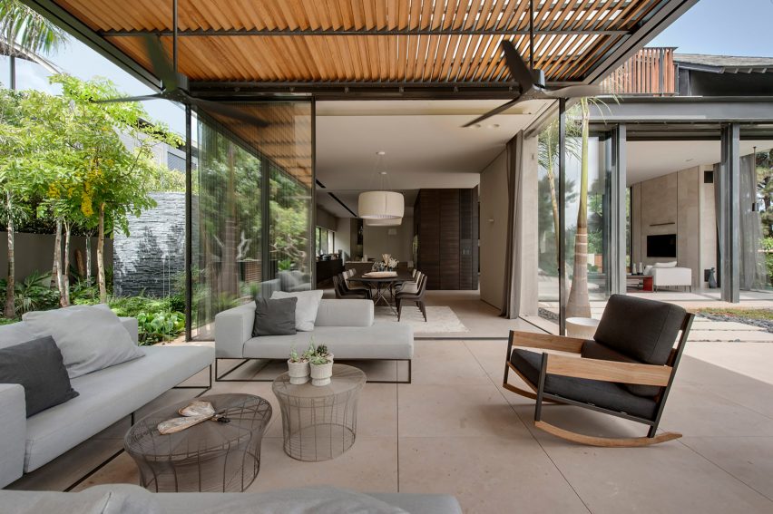 Vitrosca Promotion, B House by Eran Binderman and Rama Dotan
