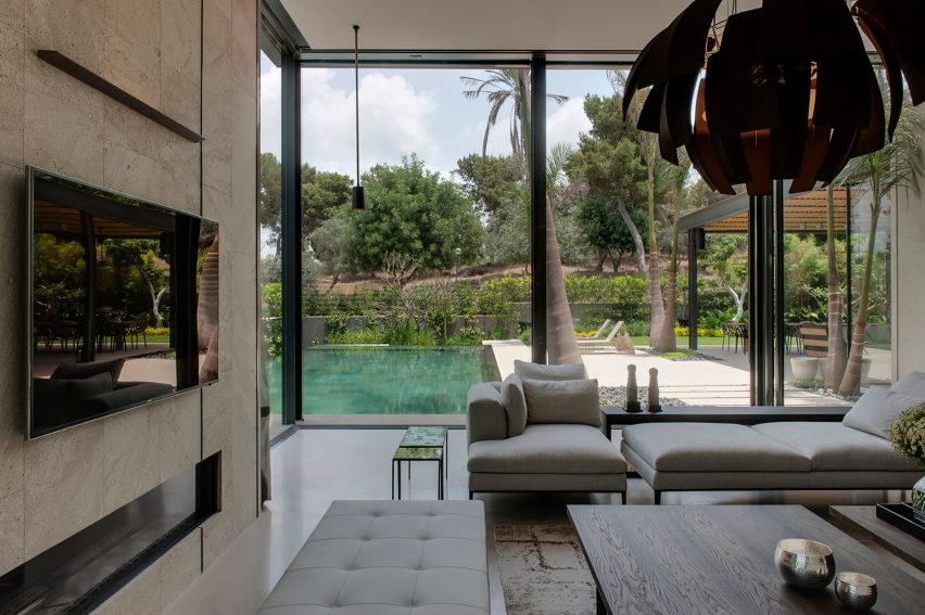 Vitrosca Promotion, B House by Eran Binderman and Rama Dotan