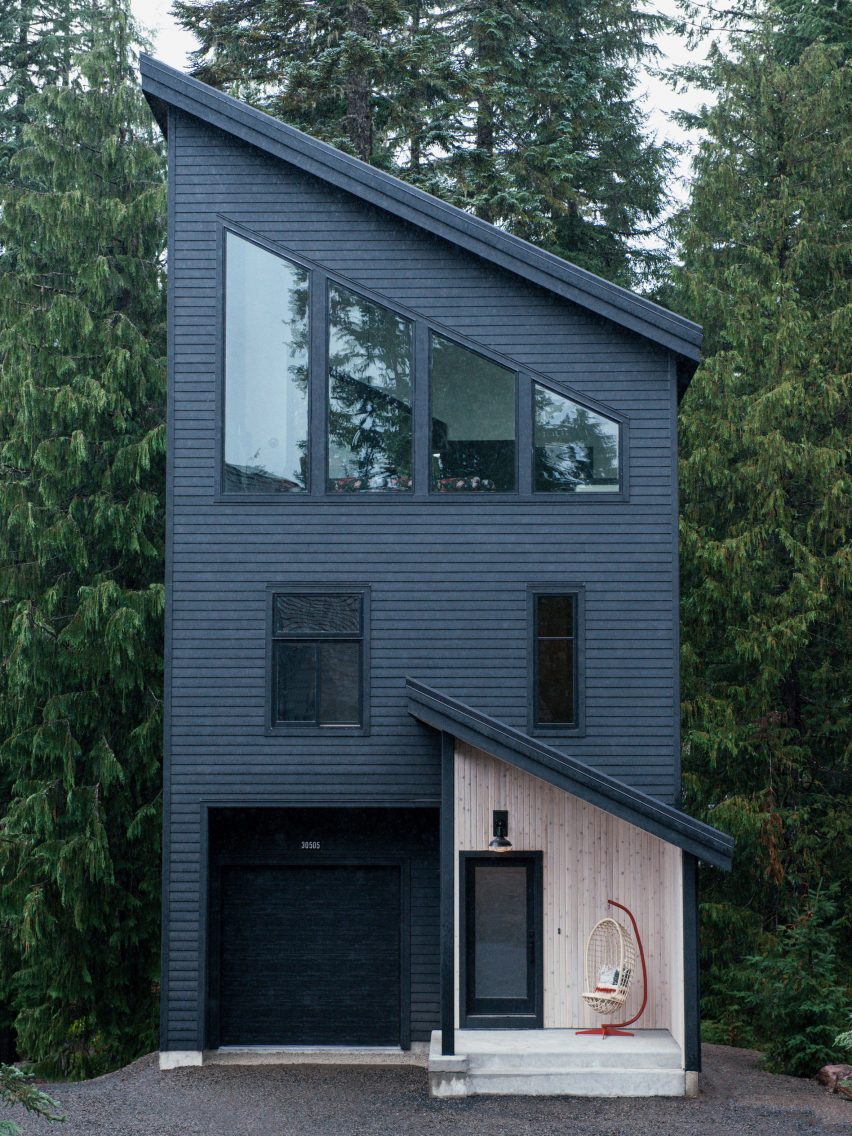 Alpine Noir Chalet by Keystone Architecture and Casework