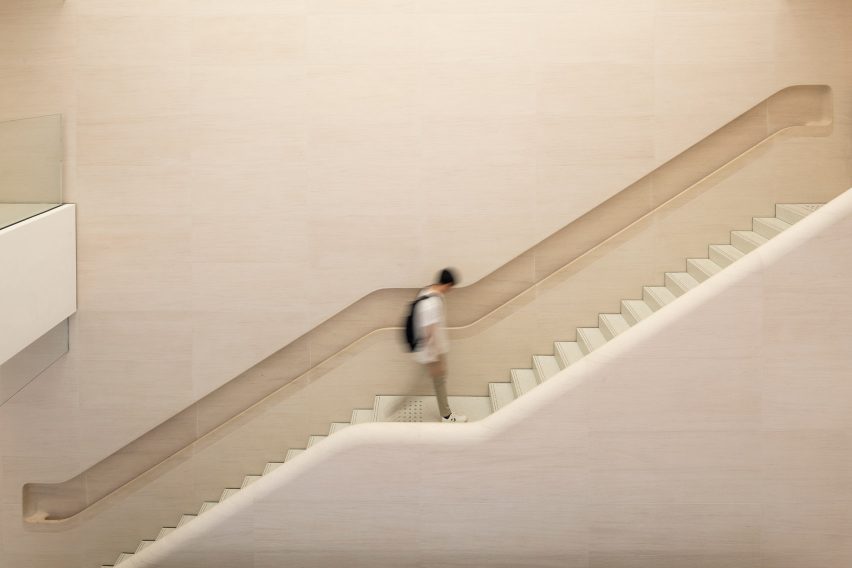 Apple Kyoto in Japan by Fosters + Partners