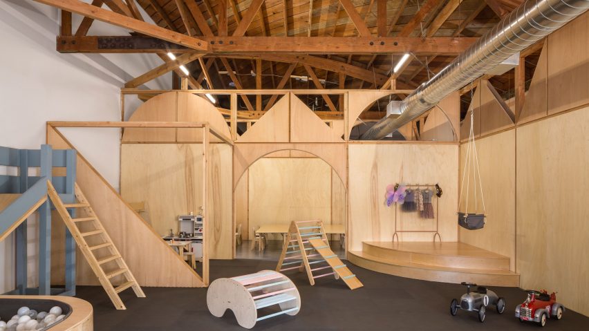 Big and Tiny co-working space and kindergarten by Zooco Estudio