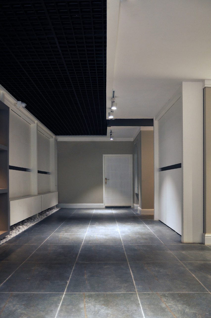Bouzarjomehr Co. Gallery and Showroom by WHY Architects Group