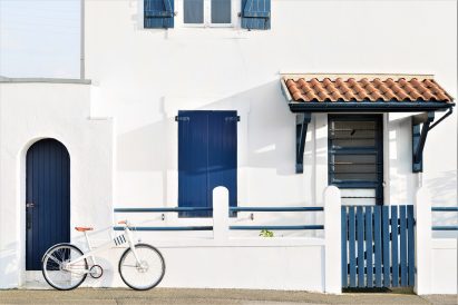 French bicycle company Coleen pays homage to Jean Prouvé's 1941 design with latest e-bike