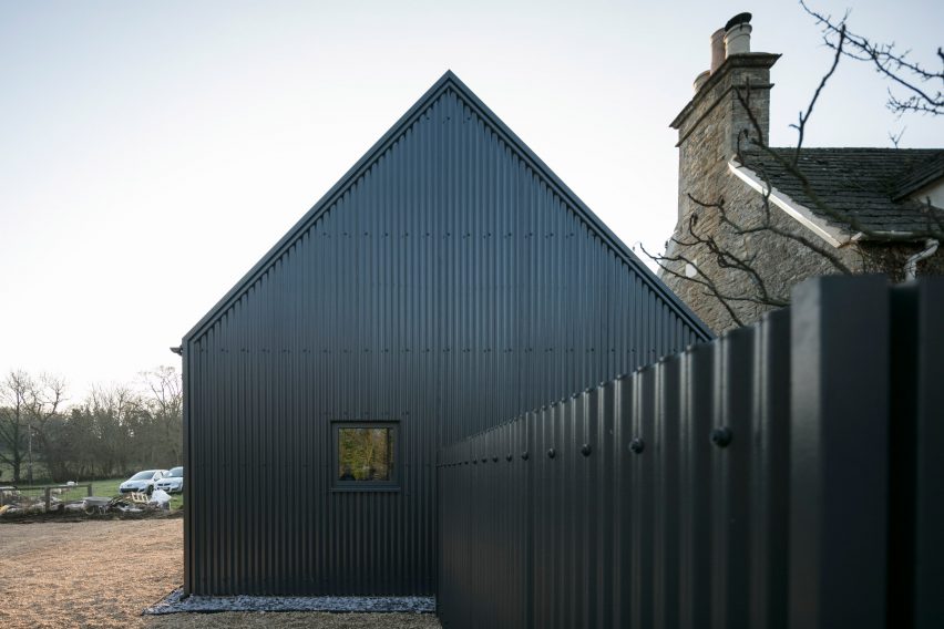 Corrugated metal extension by Eastabrook Architects