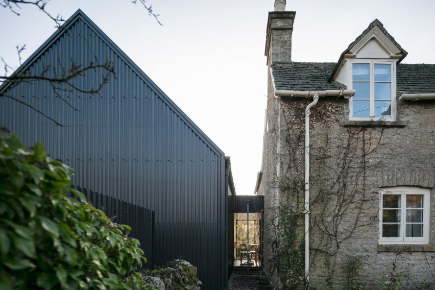 Corrugated metal extension by Eastabrook Architects