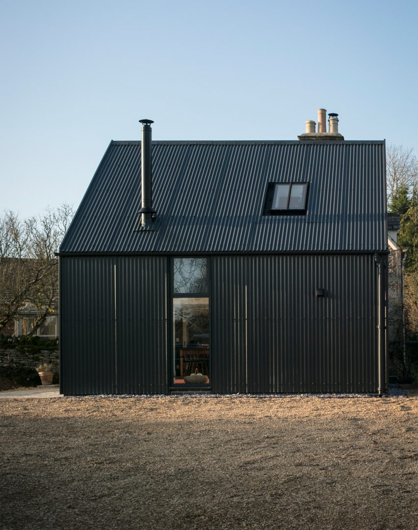Corrugated metal extension by Eastabrook Architects