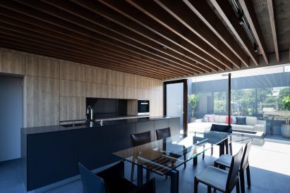 Cover House by Apollo Associates
