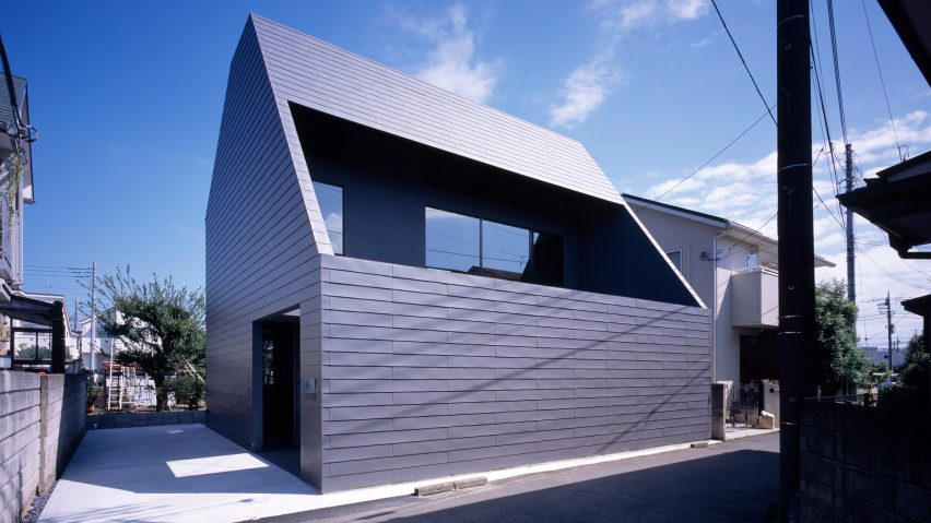 Cover House by Apollo Associates