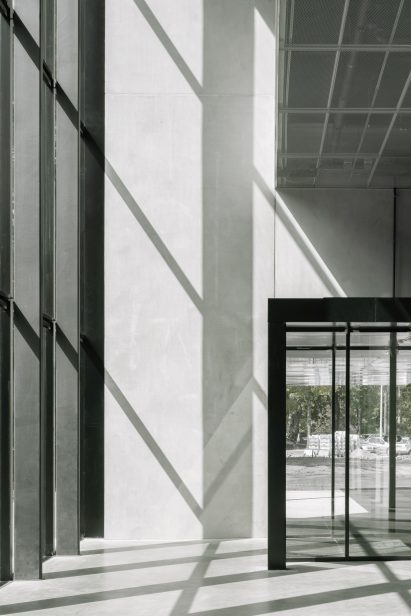 Cube Education and Self-Study Centre at Tilburg University in The Netherlands by KAAN Architecten